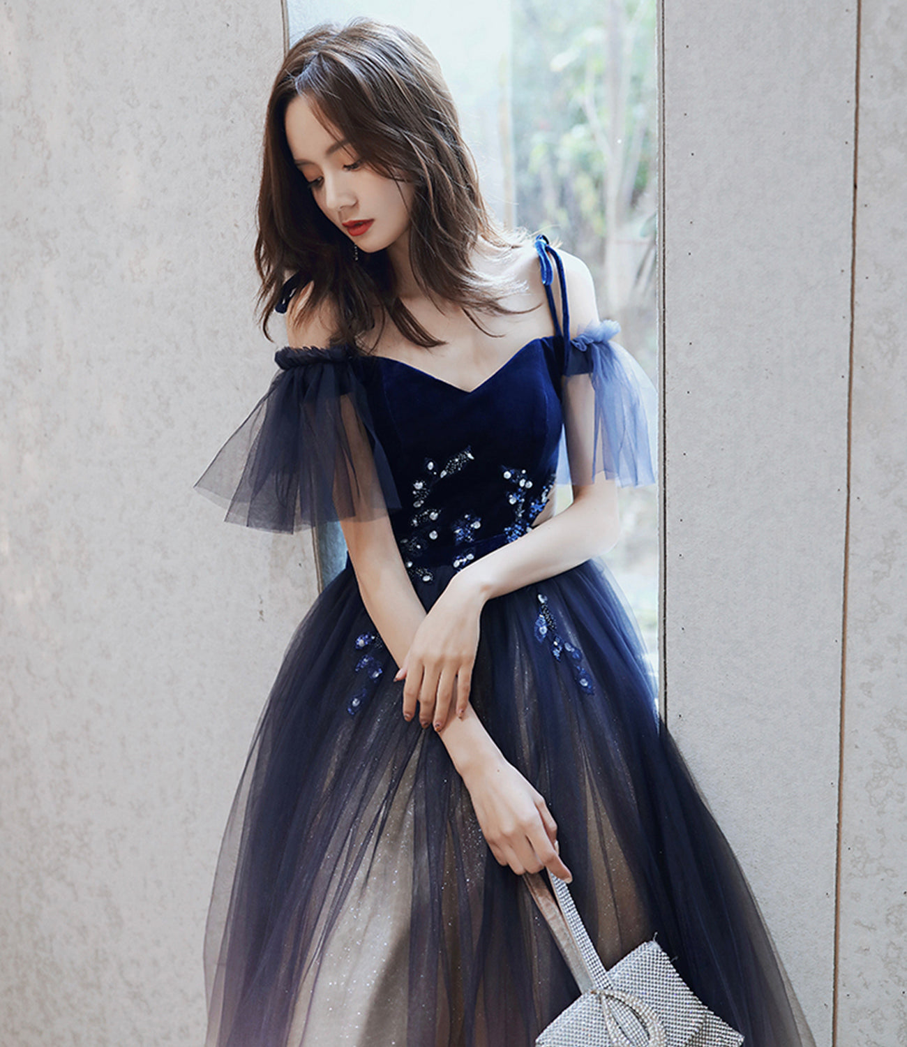 Langes Ballkleid aus blauem Samt-Tüll Abendkleid in A-Linie 10365