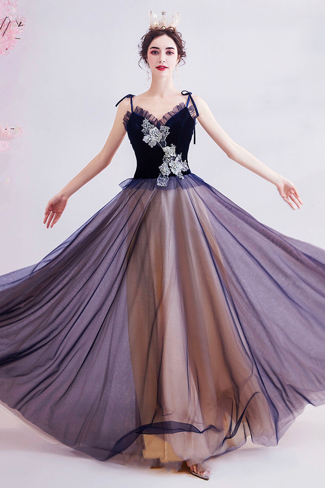 Robe de soirée longue en tulle bleu et dentelle 10617