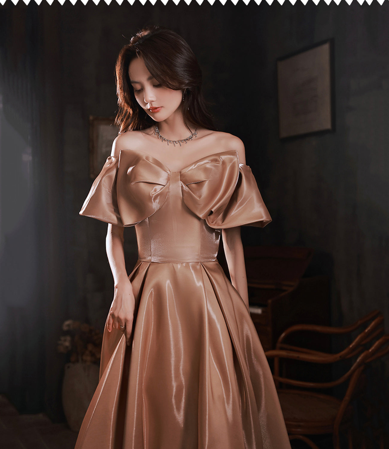 Robe de soirée longue en satin avec joli nœud 10382