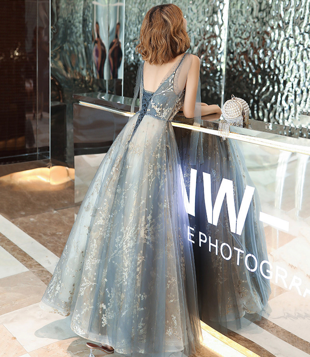 Langes Ballkleid aus grauem Tüll mit Pailletten A-Linie Abendkleid 10492