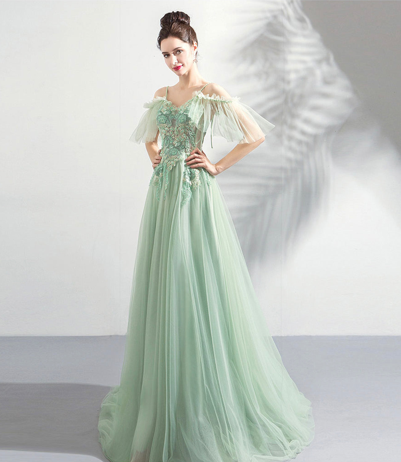 Grünes langes Ballkleid aus Tüllspitze Abendkleid in A-Linie 10575
