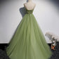 Grünes langes Ballkleid aus Tüll Abendkleid in A-Linie 10651