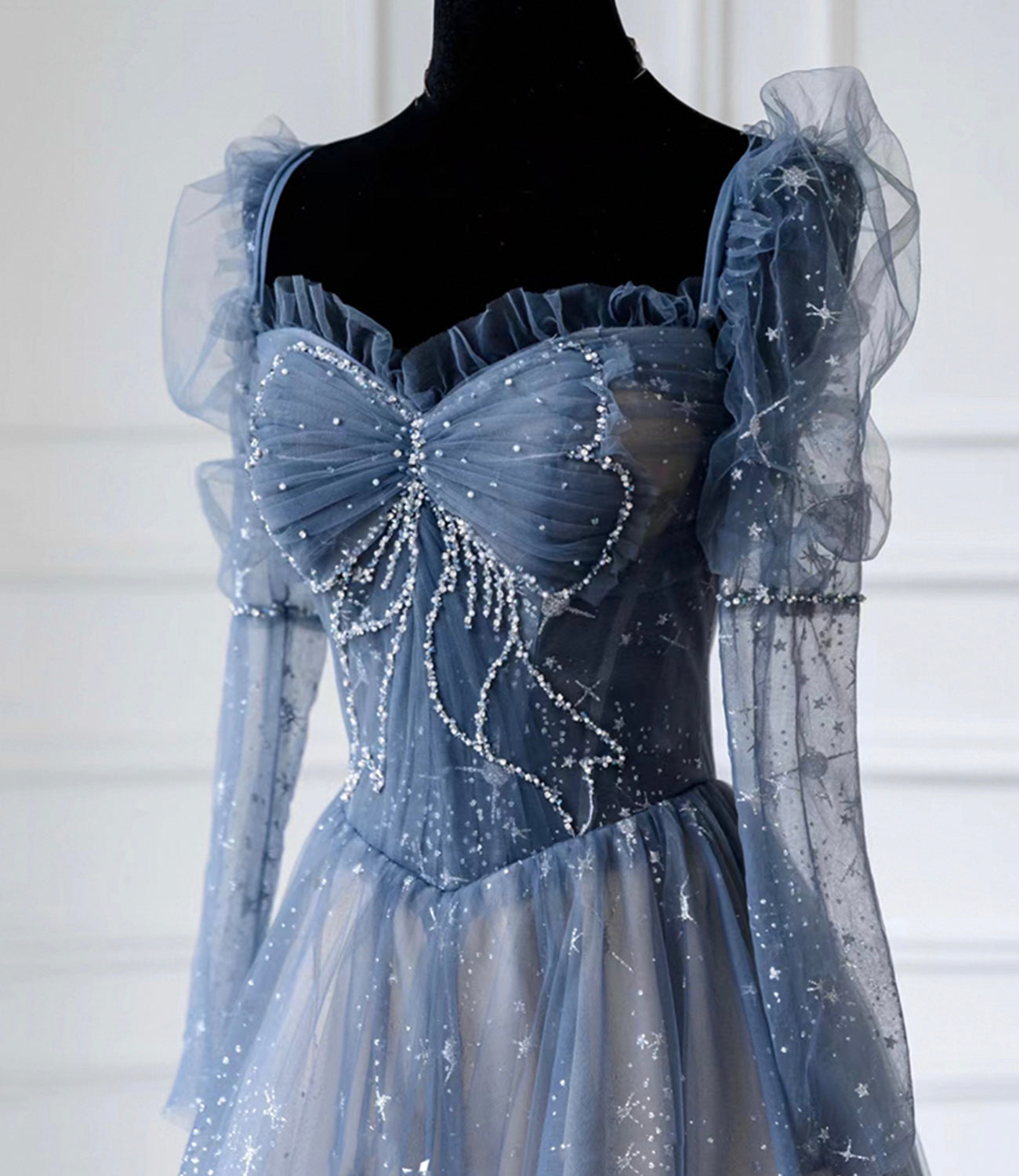 Robe de soirée longue en tulle bleu avec perles Robe de soirée trapèze 10402