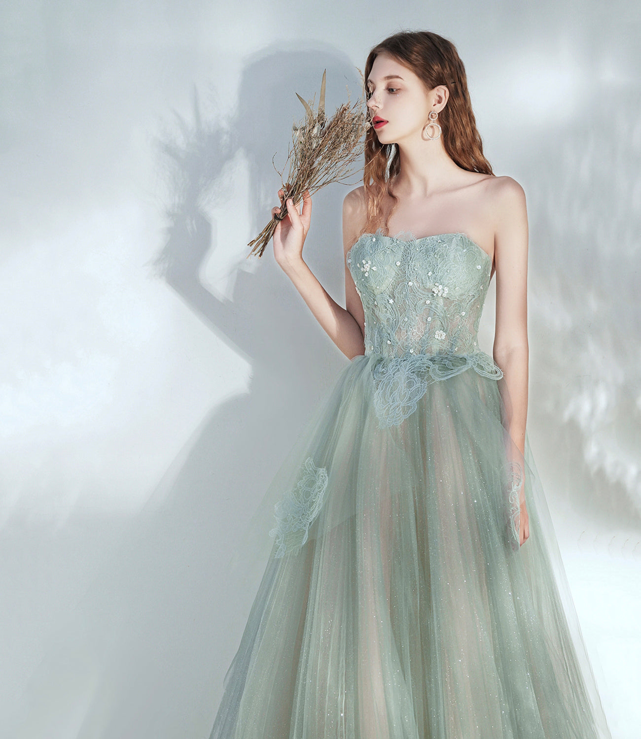 Robe de soirée longue en tulle vert et dentelle 10379