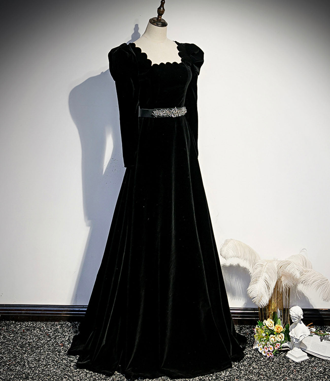 Langes Ballkleid aus schwarzem Samt Abendkleid in A-Linie 10330