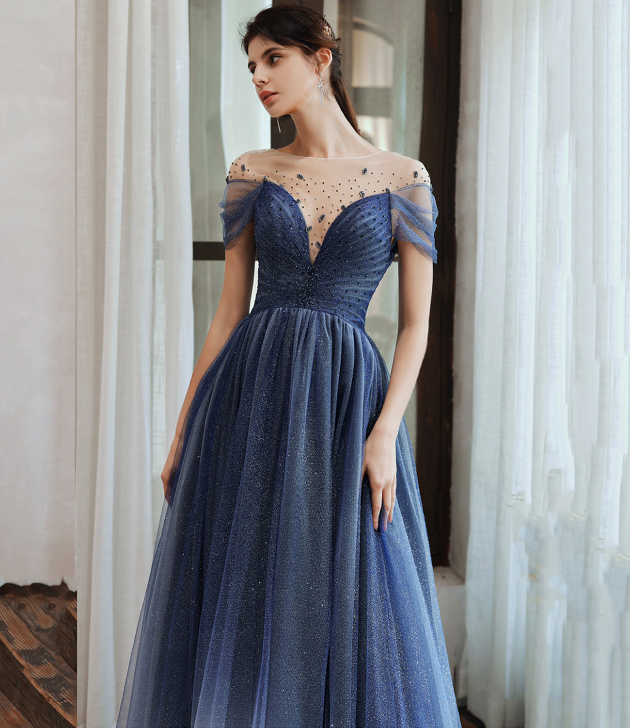 Langes Ballkleid aus blauem Tüll mit Pailletten blaues Abendkleid 10477