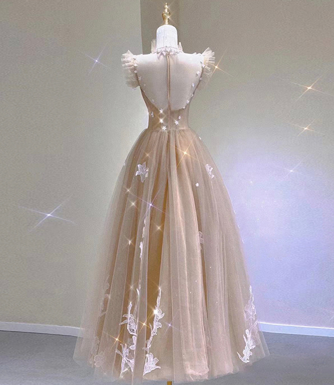 Robe de soirée en tulle et dentelle champagne longueur thé 10313