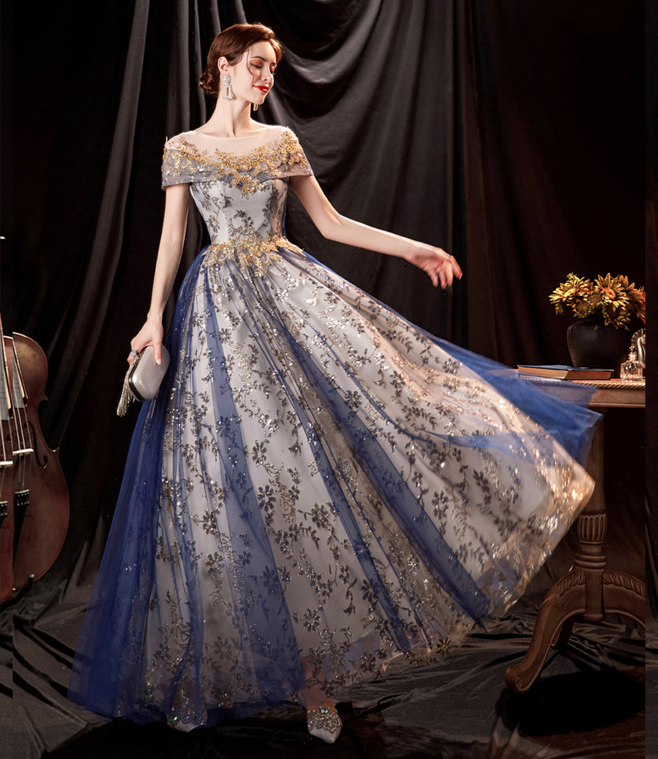 Blaues langes Abendkleid aus Tüll mit Pailletten 10361