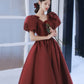 Langes Ballkleid aus Satin mit V-Ausschnitt in Burgund A-Linie Abendkleid 10314