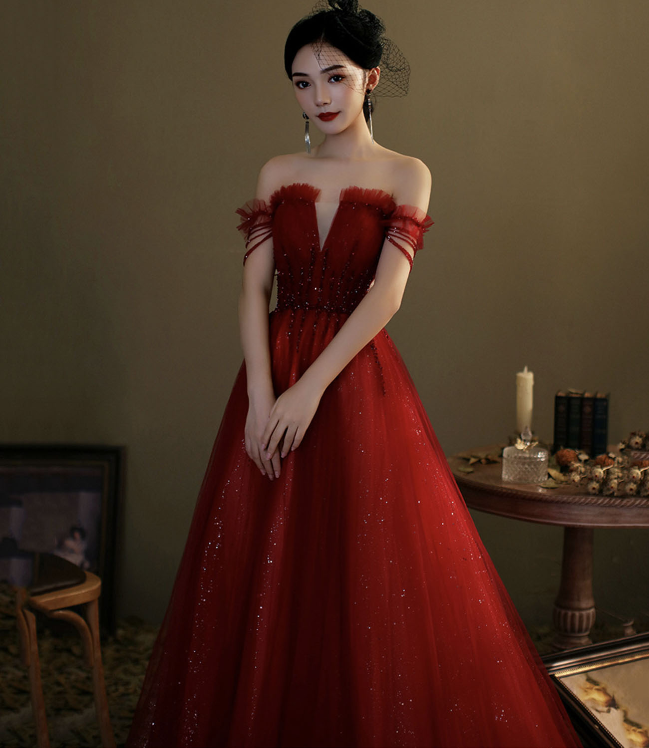 Langes Ballkleid Abendkleid aus rotem Tüll mit Pailletten 10276