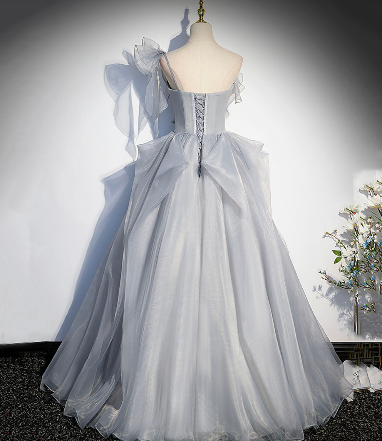 Graues langes Ballkleid aus Tüll A-Linie Abendkleid 10273