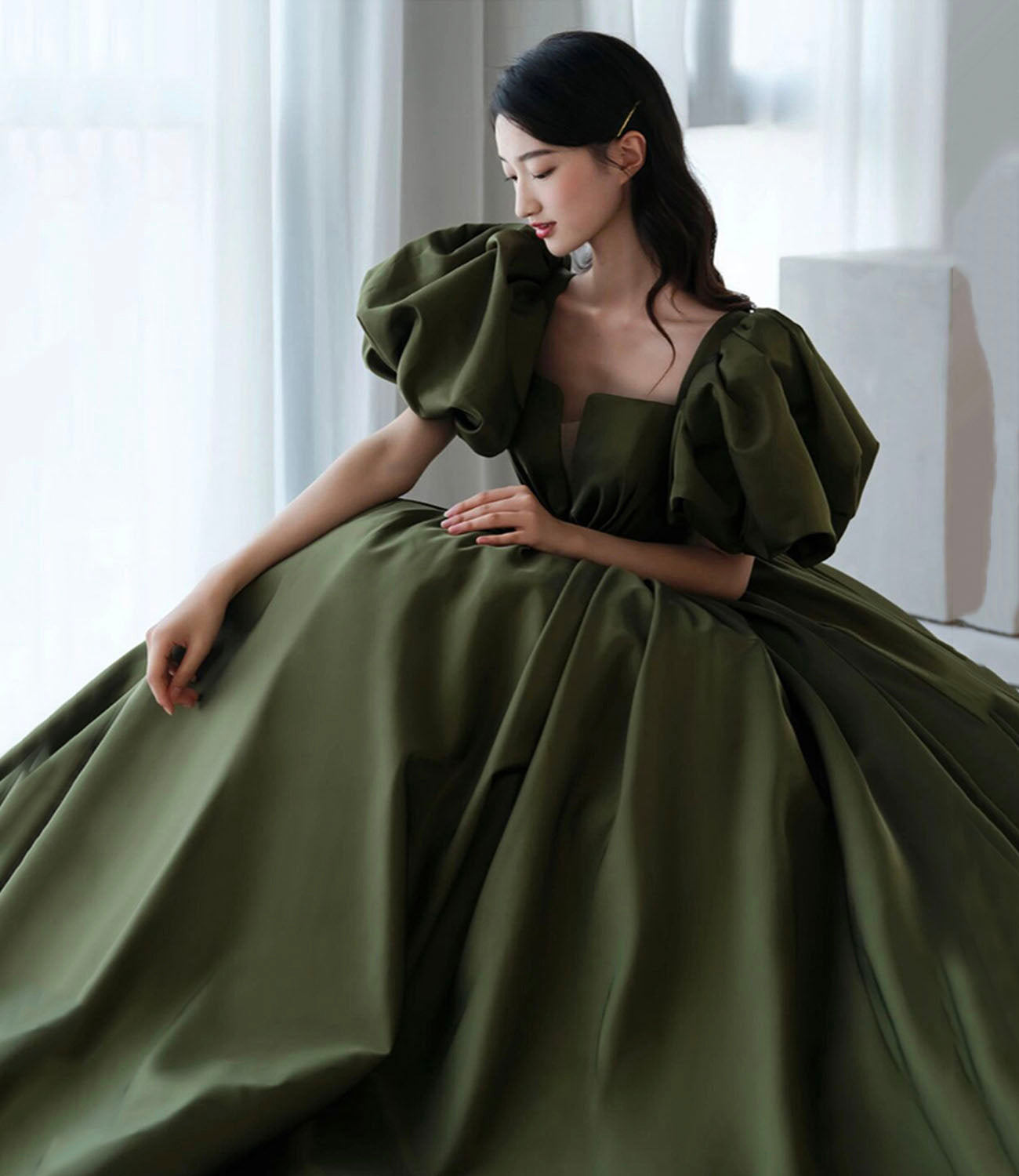 Robe de princesse longue en satin vert coupe A 10192