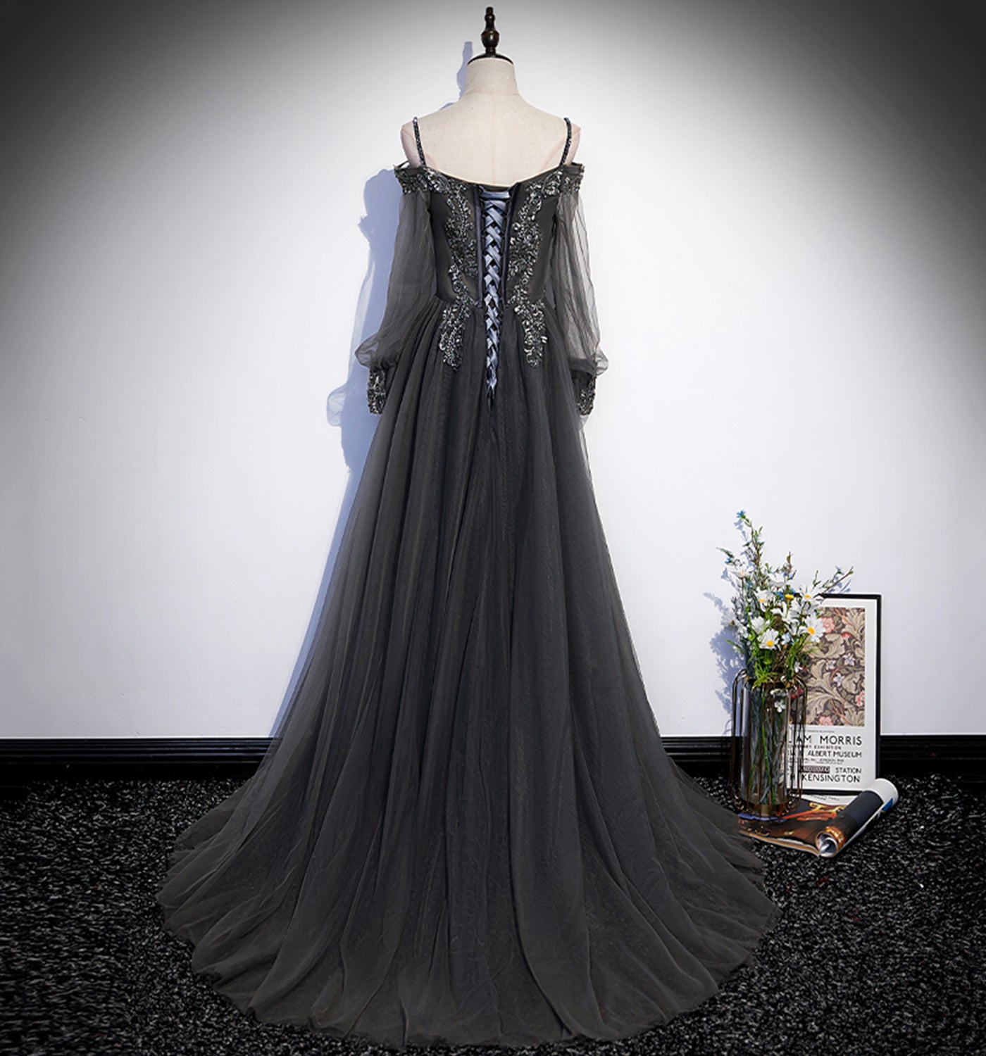Langes Ballkleid aus grauer Tüllspitze A-Linie Abendkleid 10109