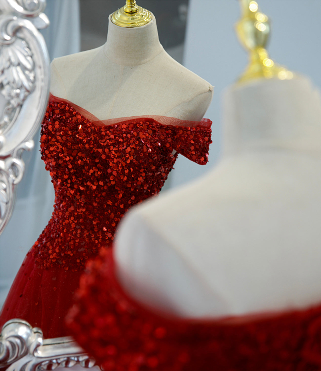 Langes Ballkleid aus rotem Tüll mit Pailletten, rotes Abendkleid 8987