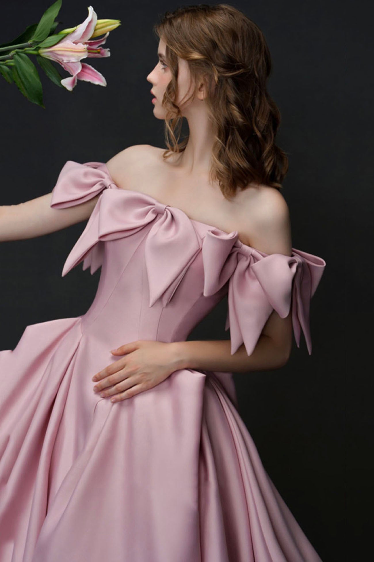 Robe de bal longue en satin rose avec nœud au design unique, robe de princesse 10585