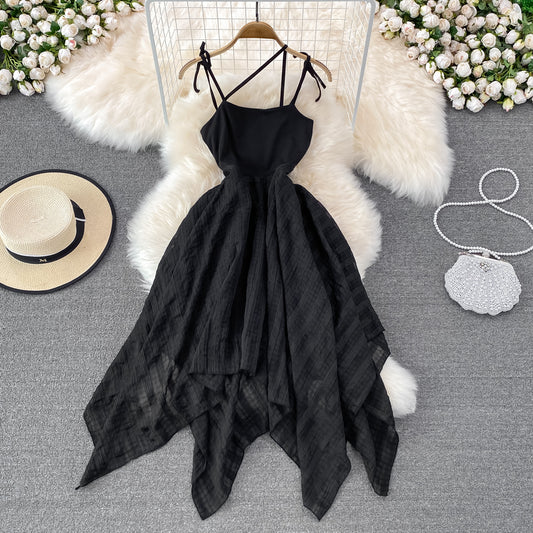 Schwarzes unregelmäßiges rückenfreies Kleid A-Linie Modekleid 10694