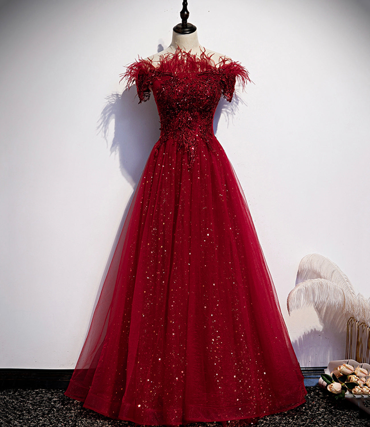 Robe de soirée longue en tulle bordeaux à paillettes 8710