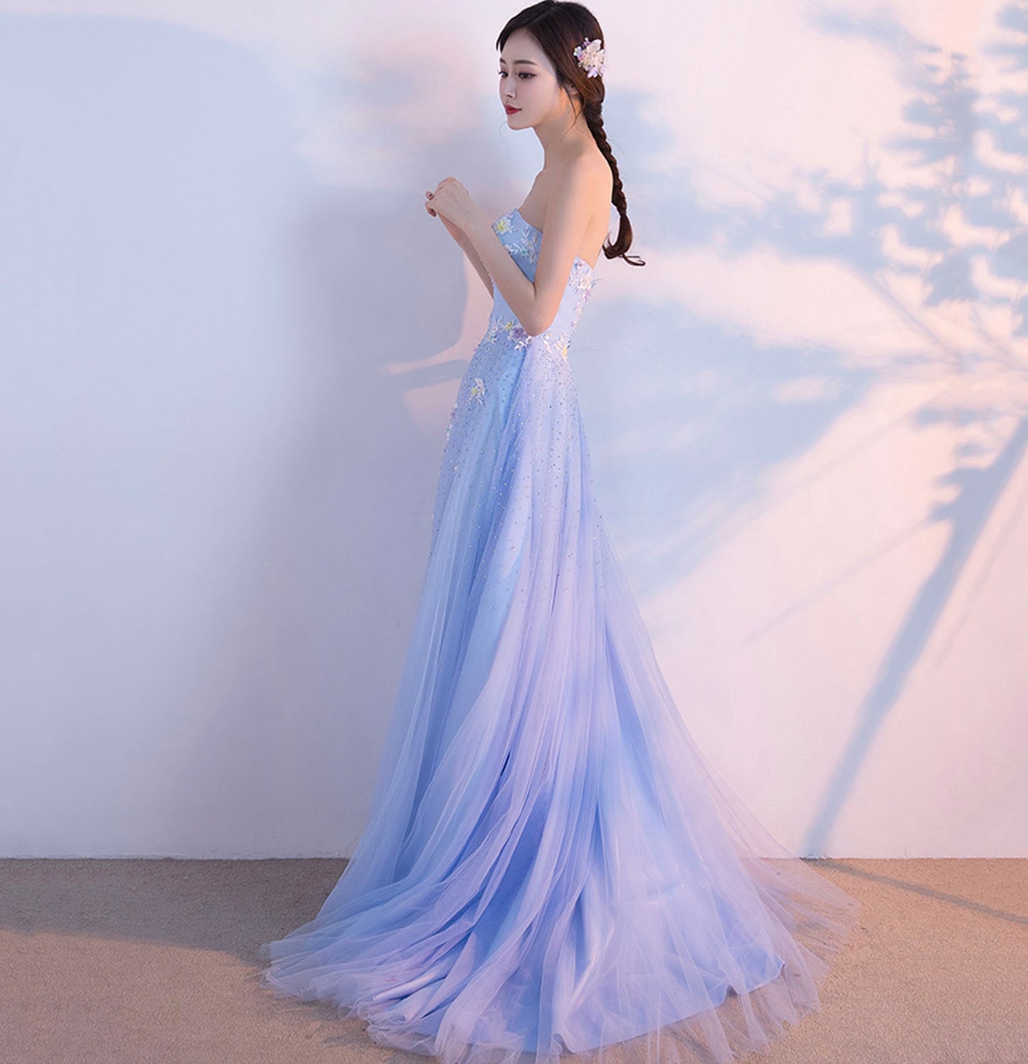 Robe de soirée longue en tulle bleu et dentelle 10211