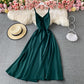 Einfaches kurzes Kleid mit V-Ausschnitt A-Linie Modekleid 10879