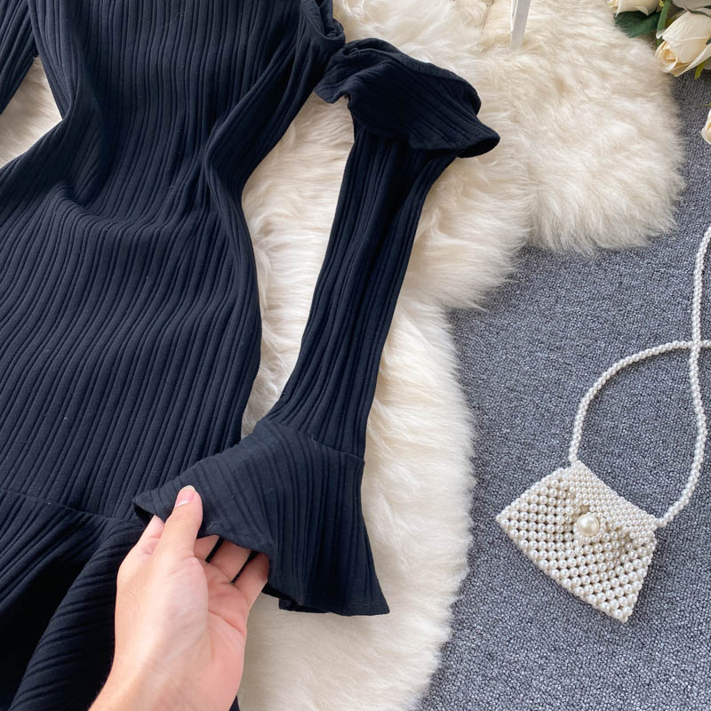 Robe noire à une épaule et à manches longues Robe tendance 10871 