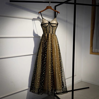 Süßes langes Ballkleid aus Tüll mit V-Ausschnitt und Sternen-Abendkleid 10089