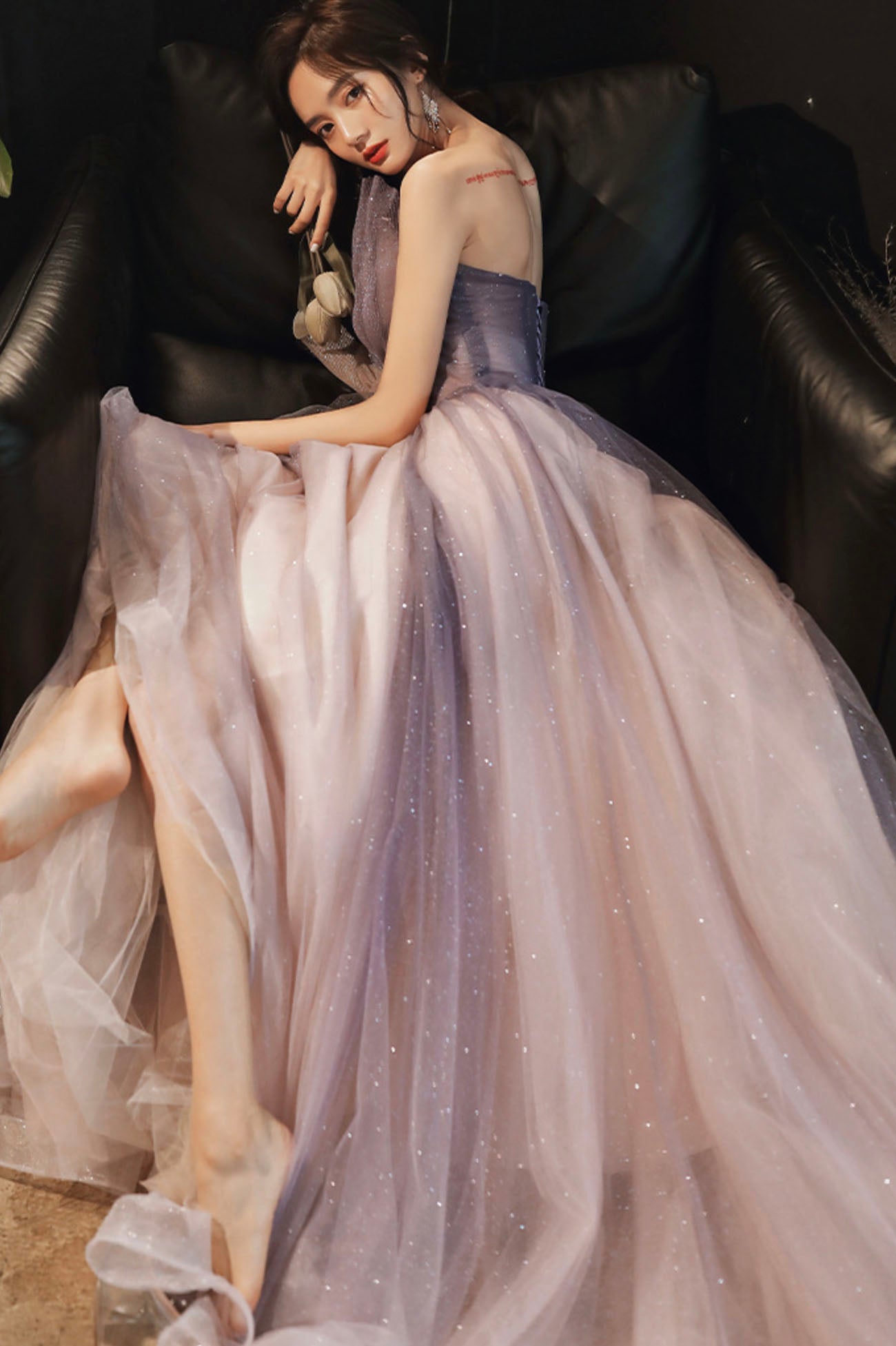 Robe de soirée longue en tulle violet à paillettes 10624