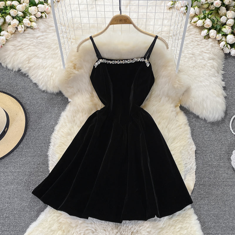 Schwarzes kurzes Samtkleid Schwarzes Modekleid 10711