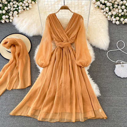 Süßes weiches Chiffonkleid mit V-Ausschnitt, modisches Mädchenkleid und Schal 10791