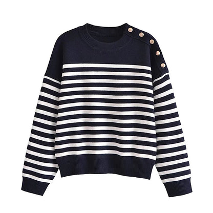 Lockerer gestreifter Pullover mit goldfarbener Brust 7732