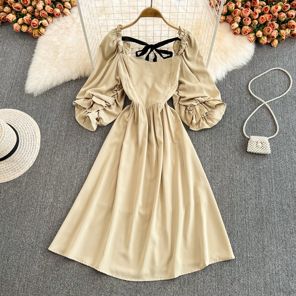 Süßes Kleid mit Schleife und Puffärmeln 10724