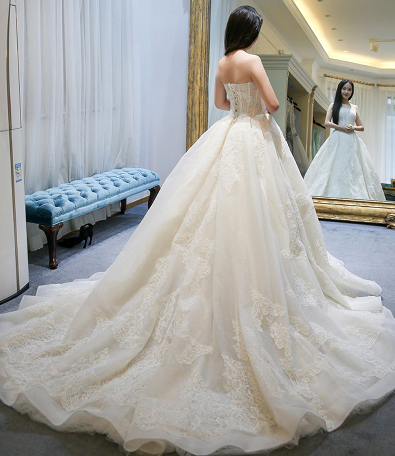Robe de soirée longue en tulle et dentelle champagne 10367