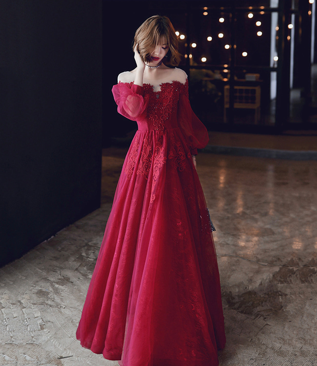 Langes Ballkleid aus bordeauxroter Spitze Abendkleid in A-Linie 10213
