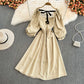 Süßes Kleid mit Schleife und Puffärmeln 10724