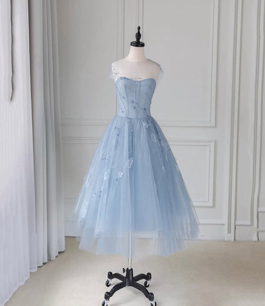 Robe de soirée courte en tulle et dentelle bleue 8744
