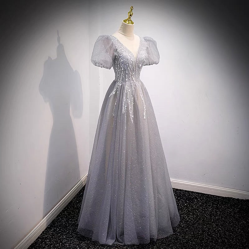 Langes Ballkleid aus grauem Tüll mit Perlen A-Linie Abendkleid 8956