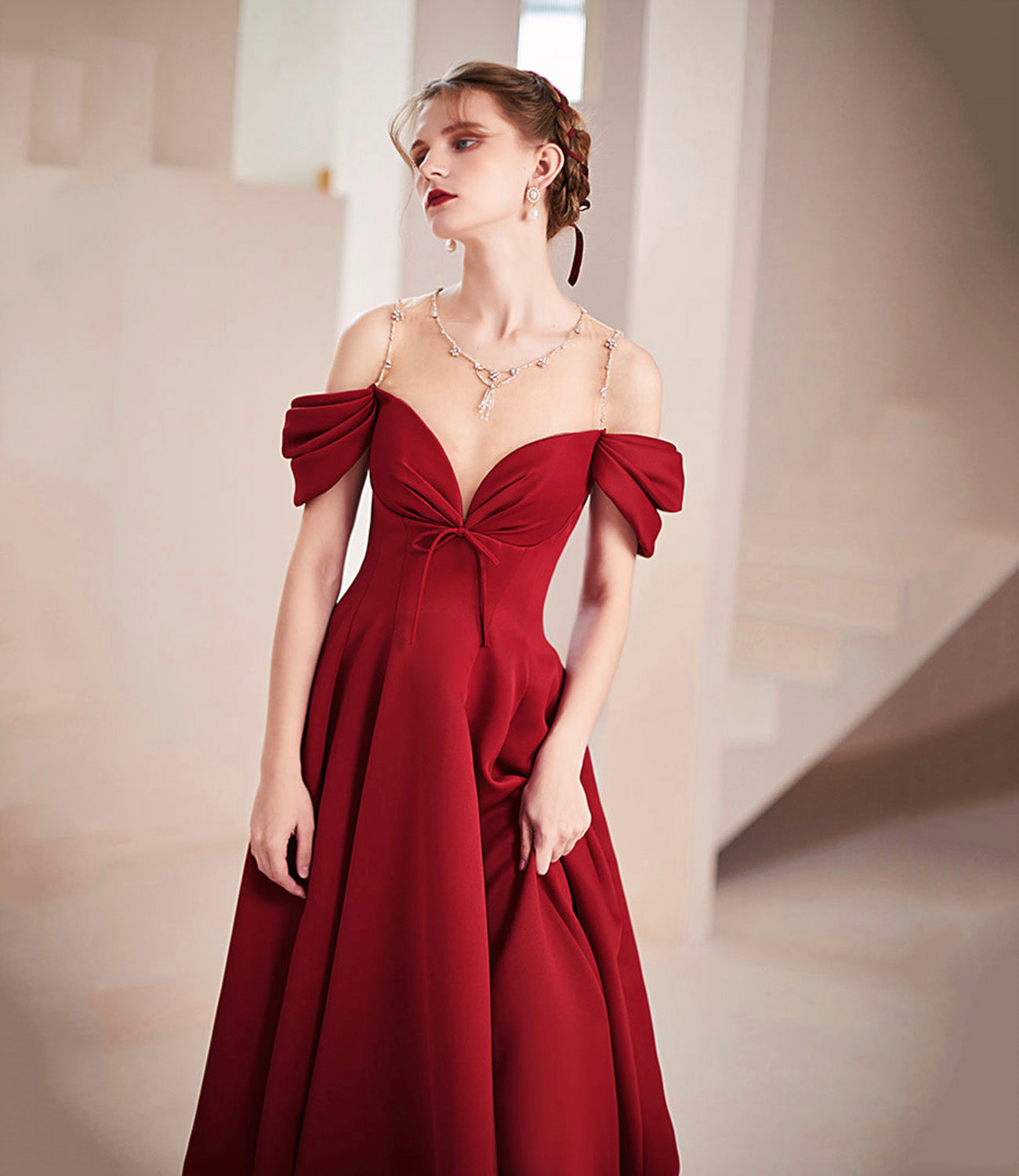 Langes Ballkleid aus Burgund-Satin A-Linie Abendkleid 10578