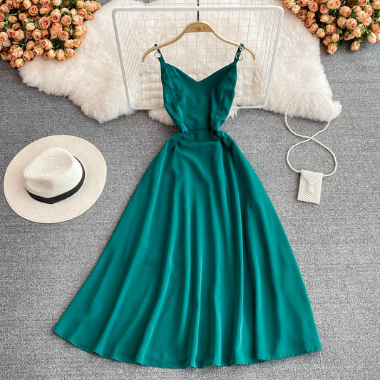 Einfaches kurzes Kleid mit V-Ausschnitt A-Linie Modekleid 10702