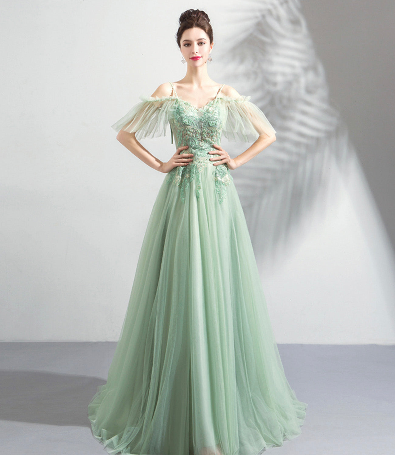 Grünes langes Ballkleid aus Tüllspitze Abendkleid in A-Linie 10575