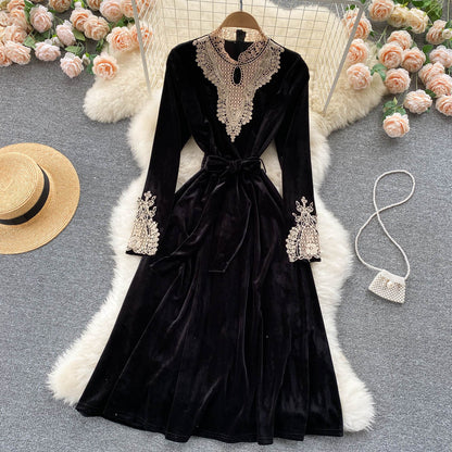 Schwarzes Samt-Spitzen-Langarmkleid Modekleid 10846