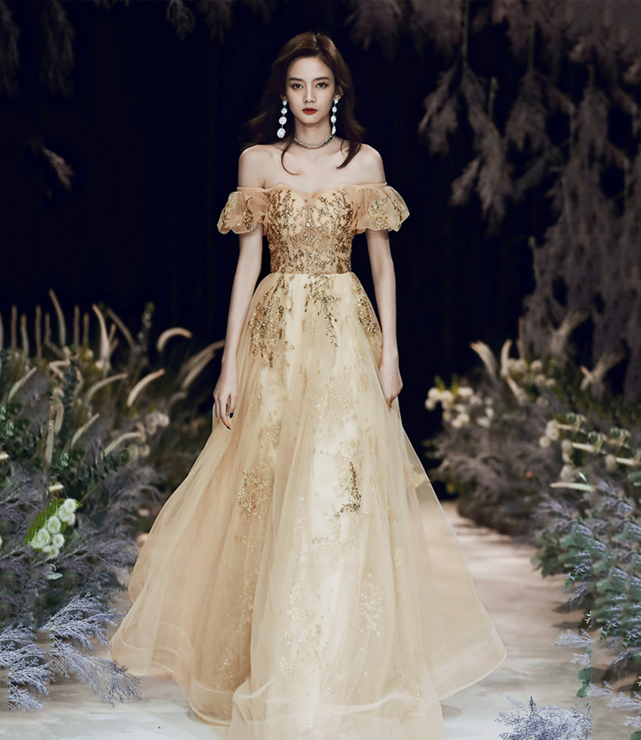 Langes Ballkleid mit goldenen Pailletten A-Linie Abendkleid 10484