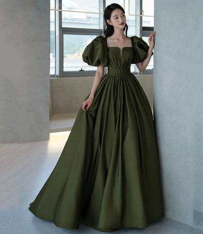 Robe de princesse longue en satin vert coupe A 10192