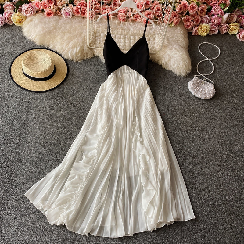 Robe trapèze mignonne à col en V Robe tendance noire et blanche 10810 