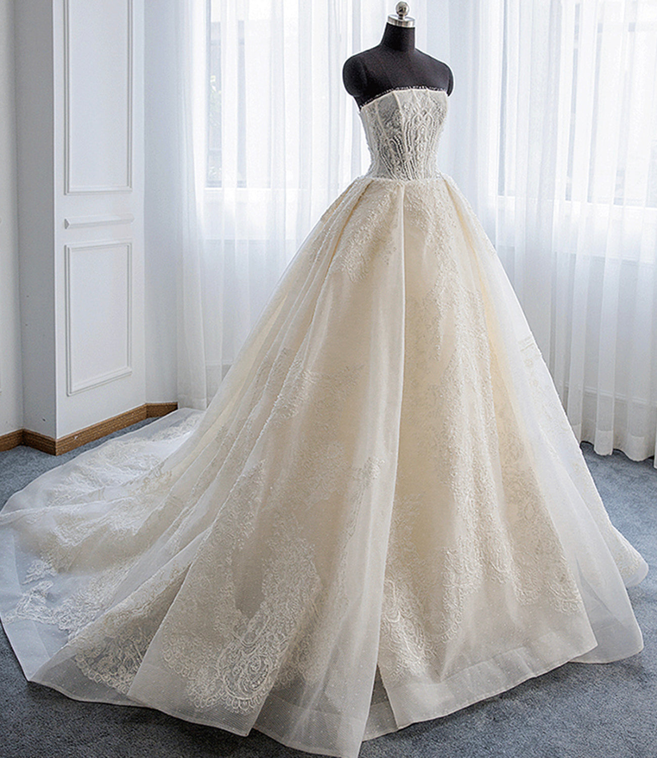 Robe de soirée longue en tulle et dentelle champagne 10367