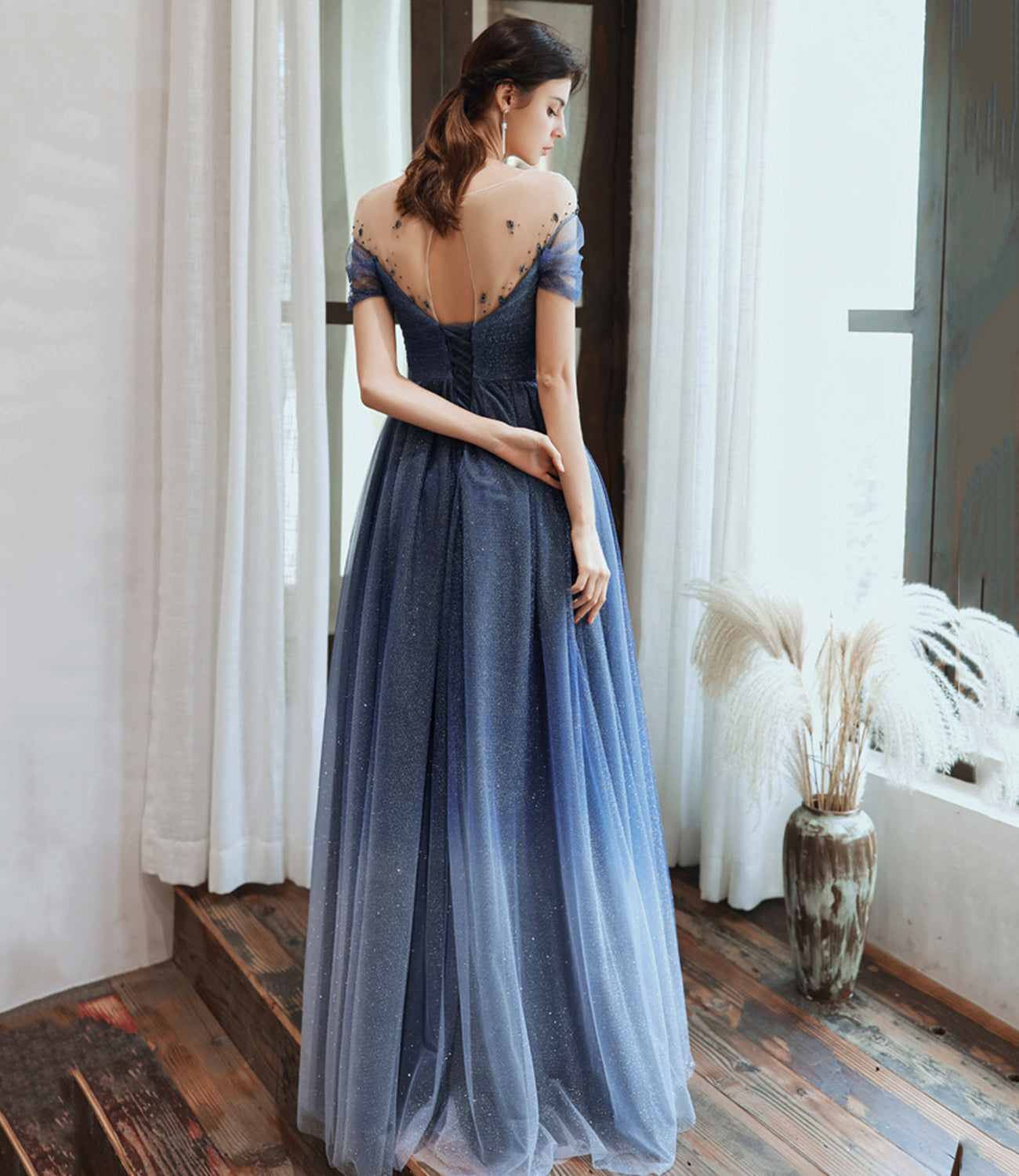Langes Ballkleid aus blauem Tüll mit Pailletten blaues Abendkleid 10477