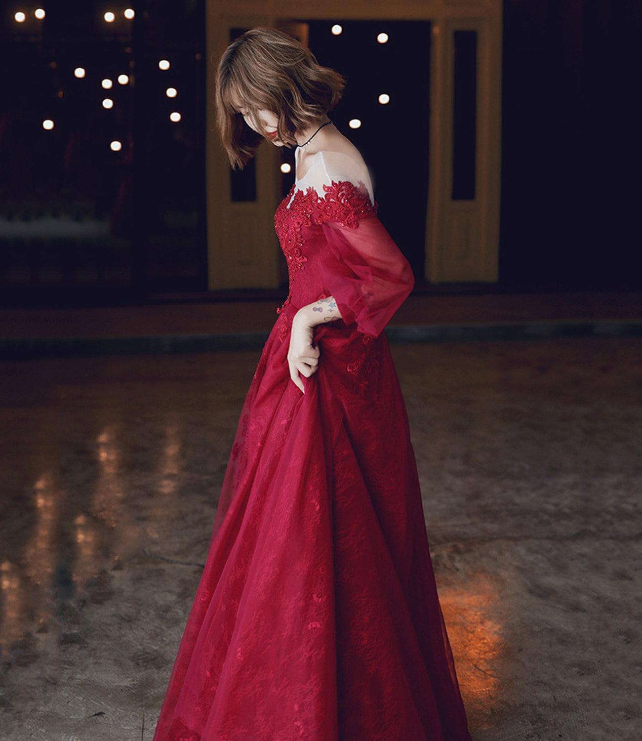 Langes Ballkleid aus bordeauxroter Spitze Abendkleid in A-Linie 10213