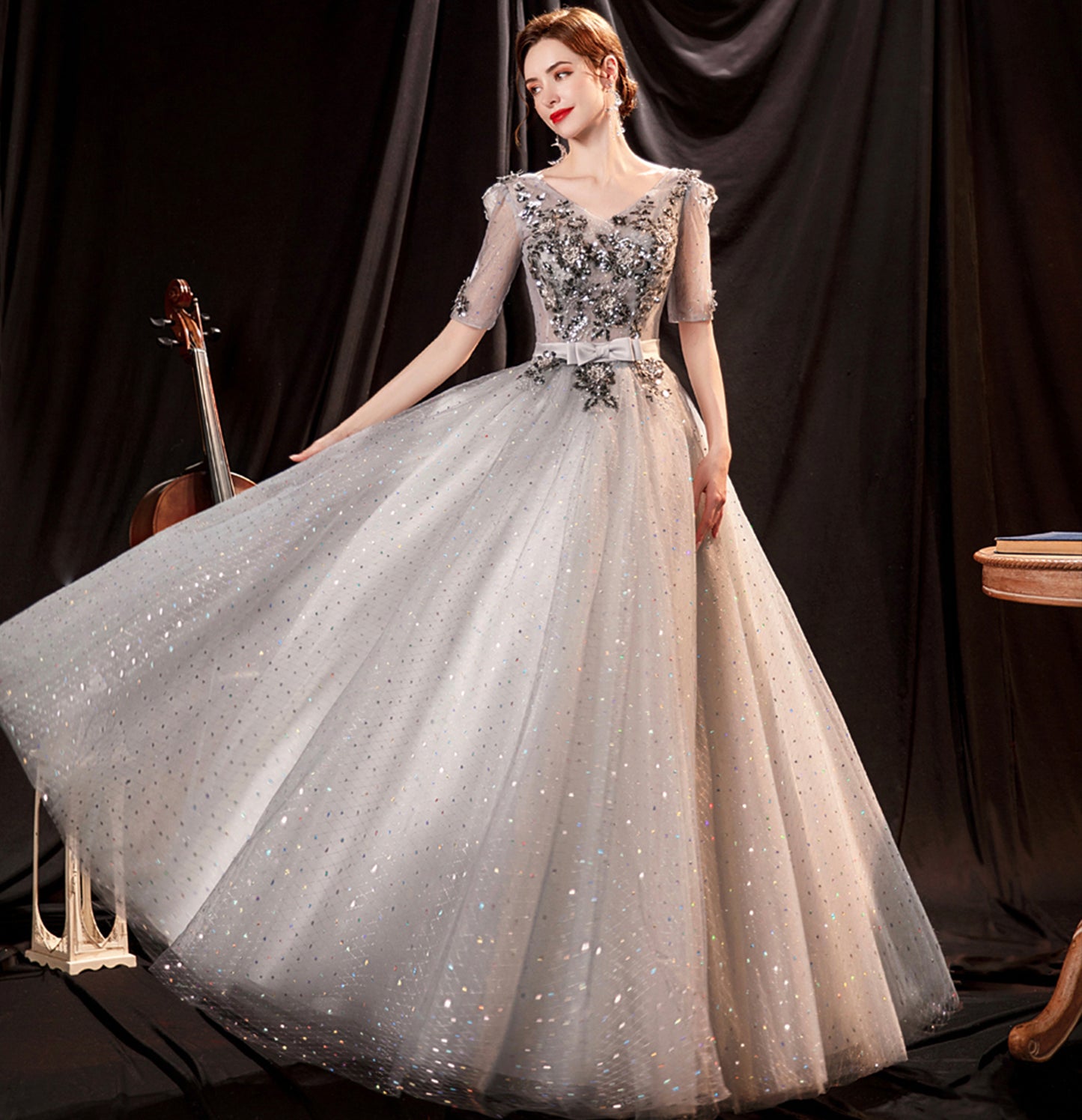 Langes Ballkleid aus grauem Tüll mit Pailletten, formelles Kleid 10147
