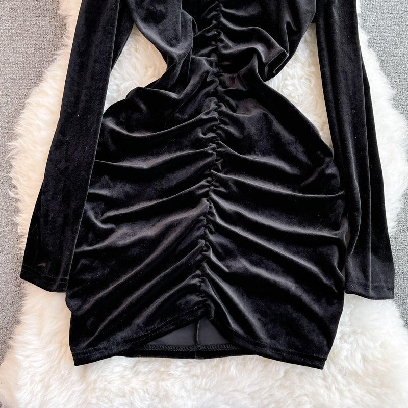 Schwarzes Samtkleid mit langen Ärmeln Modekleid 10936