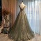 Robe de soirée longue en tulle à paillettes et à coupe trapèze 8696