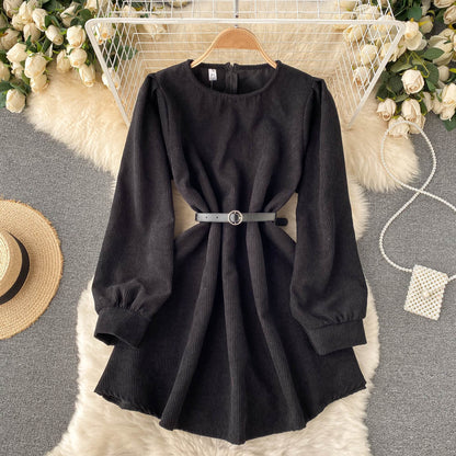 Robe simple à manches longues en velours côtelé Robe tendance 10887