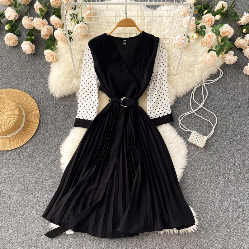 Süßes Langarmkleid mit V-Ausschnitt A-Linie Modekleid 10667